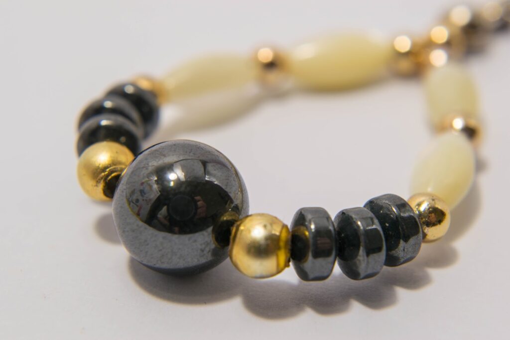 Why Black Pearls Are Causing A Feeding Frenzy Among Women - Dot Com Women