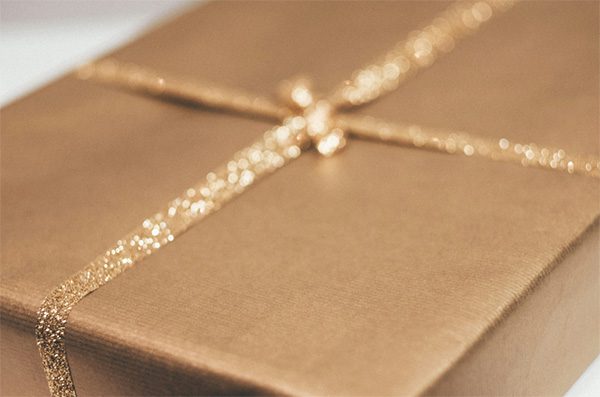 Navigating Gifting Etiquette in New House Celebrations